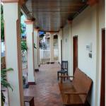 J_WalkingSide.jpg J_WalkingSide.jpg